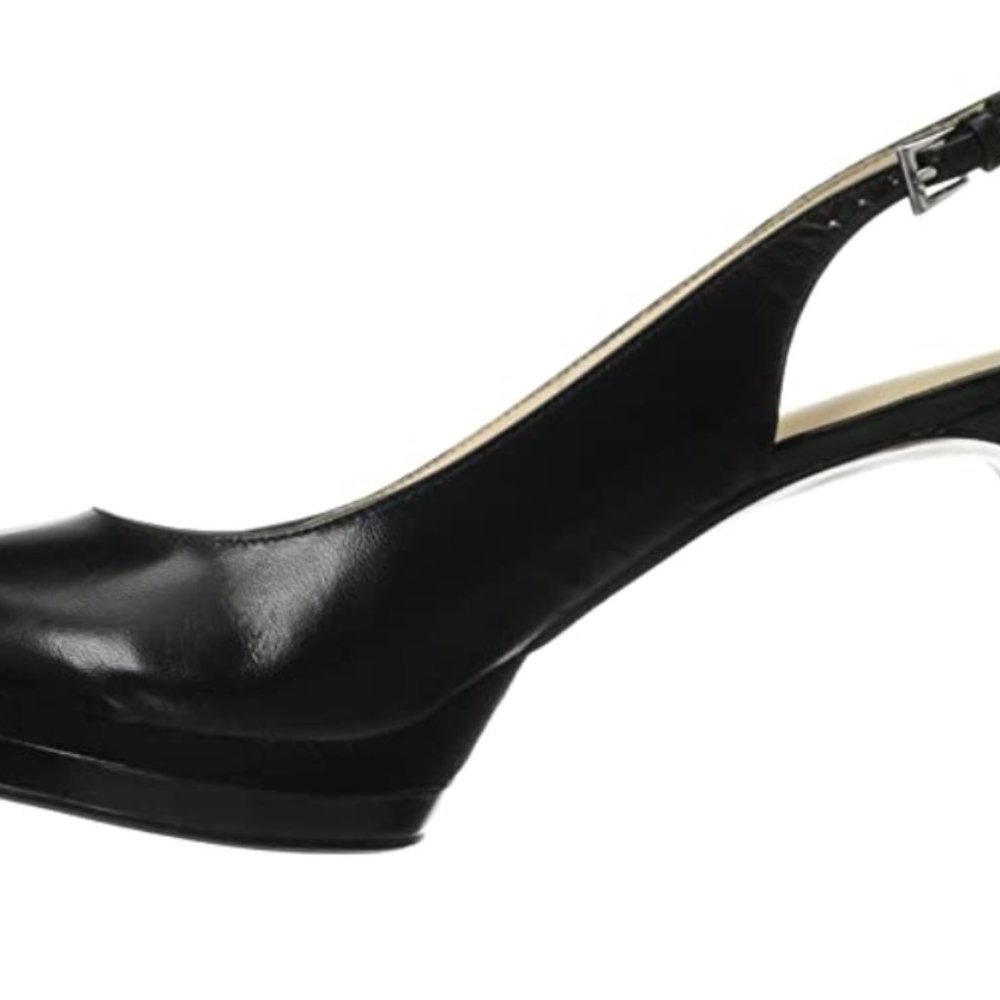 Like New Nine West NWable Peep Toe Heels